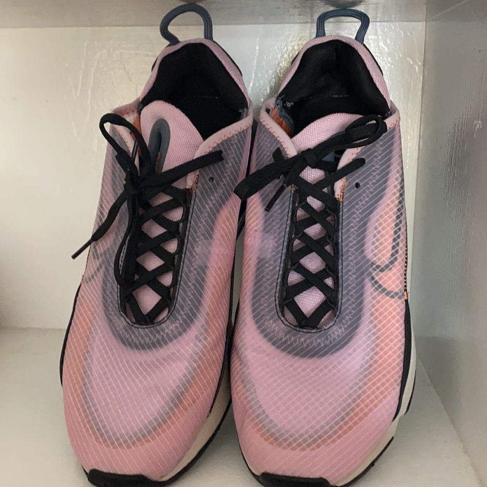NIKE WMNS AIR MAX 2090 LIGHT ARCTIC PINK BLACK - Picture 12 of 12